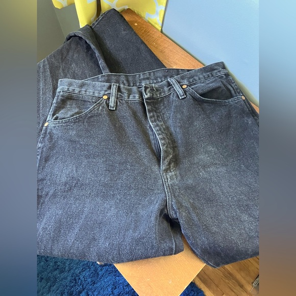 Men's Wrangler Black Jeans 33 x 34 - Picture 1 of 4